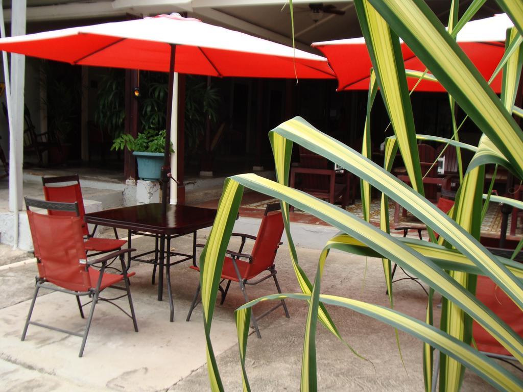 Hotel Liberia Exterior photo